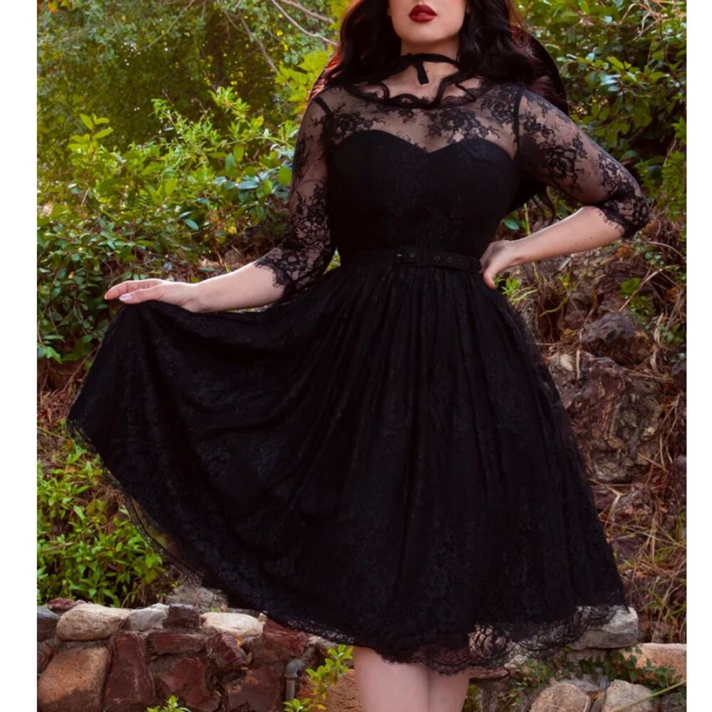 La Femme en Noir Mourning Dress in Black Lace Women Medium Goth Gothic Vampy